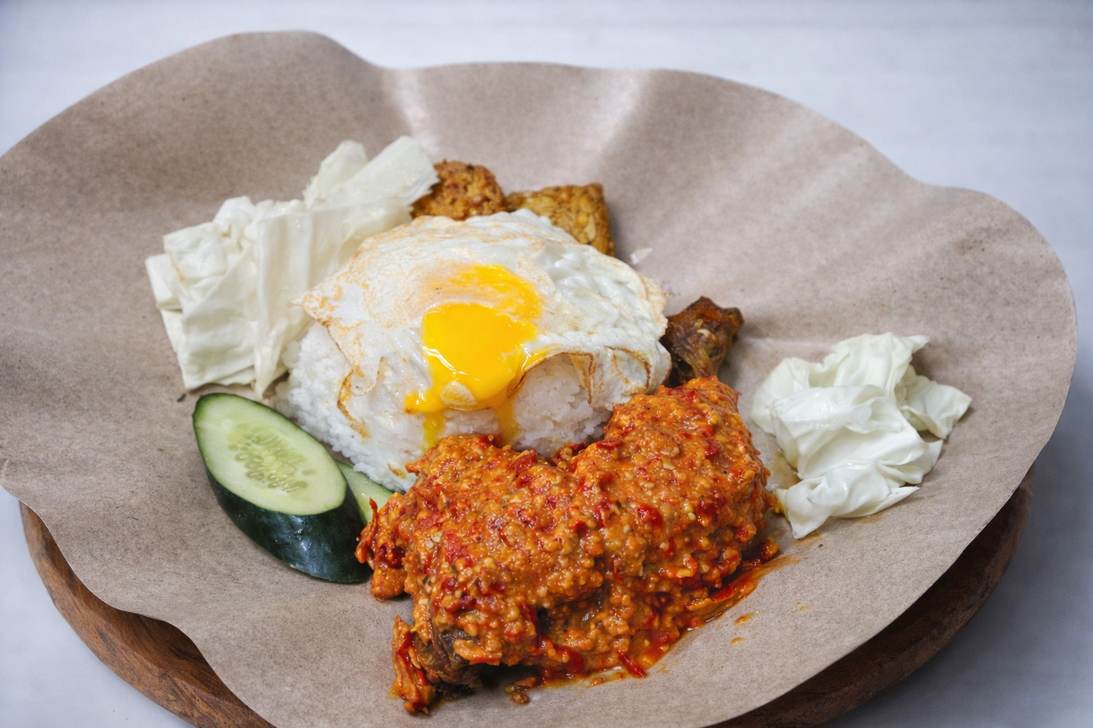 Ayam Gepuk + Tempeh & Tahu + Telur Mata